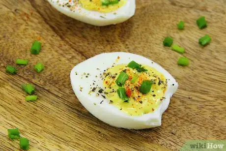 Imagen titulada Reheat a Hard Boiled Egg Step 10