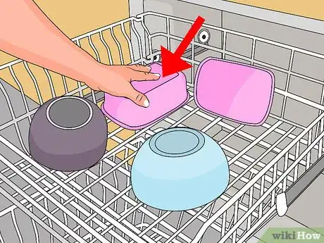 Imagen titulada Load a Dishwasher Step 3