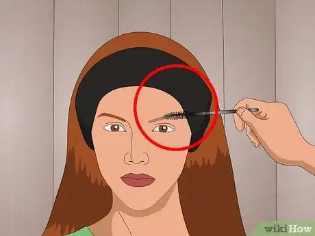 Imagen titulada Bleach Your Eyebrows Step 5