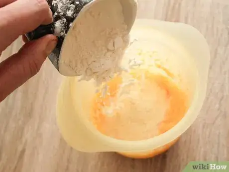 Imagen titulada Make Plum Cake Step 11