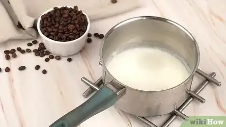 Imagen titulada Make Espresso Beverages With a French Press Step 13