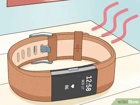 Imagen titulada Clean a Fitbit Band Step 8