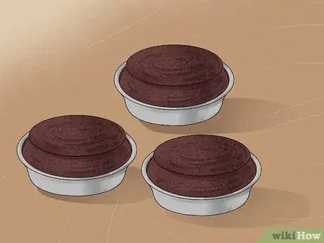 Imagen titulada Make a Volcano Cake Step 7