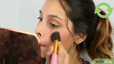 Imagen titulada Apply Blush Step 3