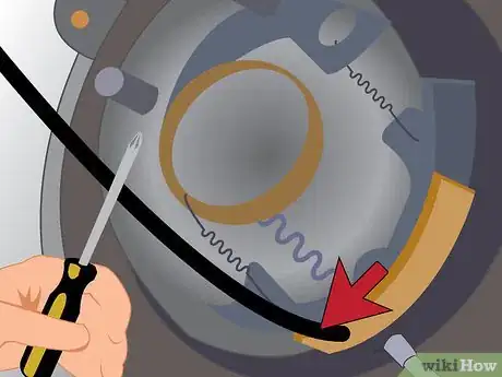 Imagen titulada Use Brake Spring Pliers Step 17