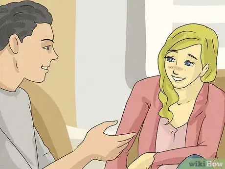 Imagen titulada Show Interest in a Girl Without Being Creepy Step 7
