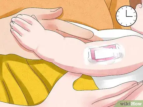 Imagen titulada Remove a Bandage from a Baby Step 4