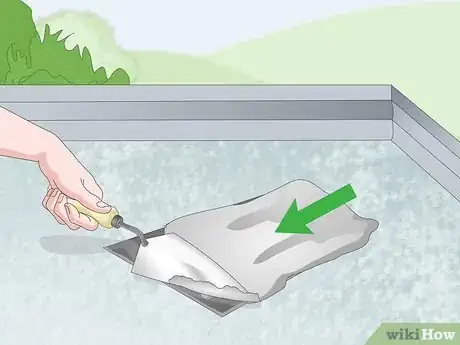 Imagen titulada Repair a Flat Roof Step 17