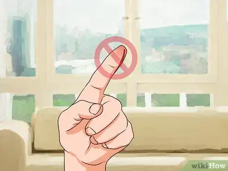 Imagen titulada Remove a Staple from Your Hand Step 4