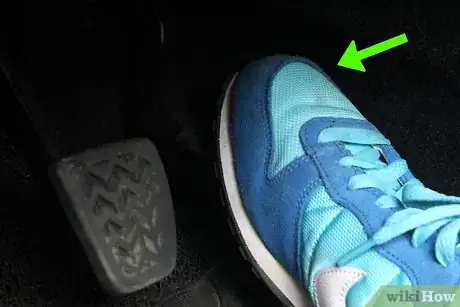 Imagen titulada Check Your Fuel Pump Step 7
