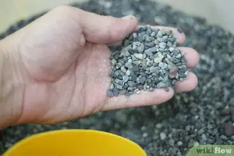 Imagen titulada Prepare Fish Tank Gravel Step 2