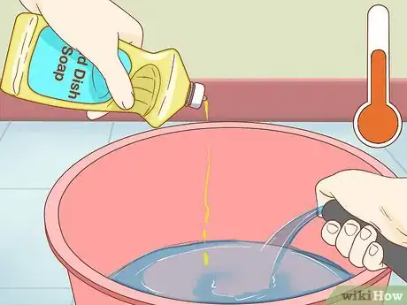 Imagen titulada Clean an Artificial Christmas Tree Step 4
