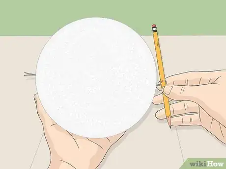 Imagen titulada Make a Disco Ball with CDs Step 4