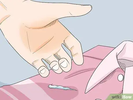 Imagen titulada Remove Hot Glue Step 9