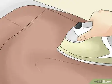 Imagen titulada Sew a Winter Coat Step 16