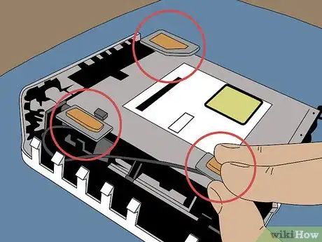 Imagen titulada Open a Mac Mini Step 30