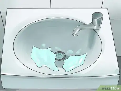 Imagen titulada Use Mouthwash Properly Step 9
