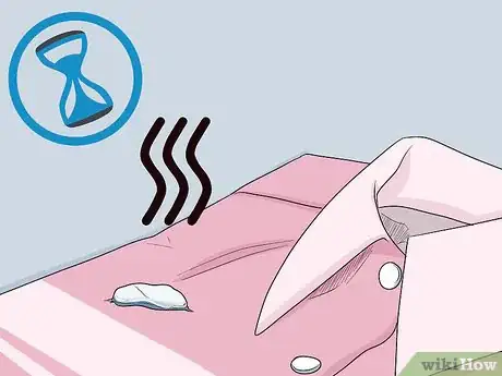 Imagen titulada Remove Hot Glue Step 7