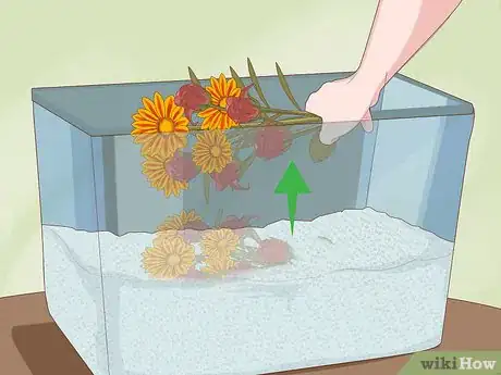 Imagen titulada Preserve a Corsage Step 9
