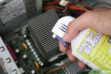 Imagen titulada Clean the Inside of a Computer Step 8