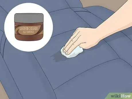 Imagen titulada Get Urine Out of a Car Seat Step 12