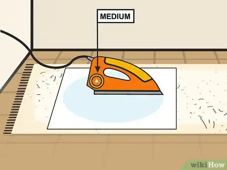 Imagen titulada Raise Flattened Pile Carpet Step 2
