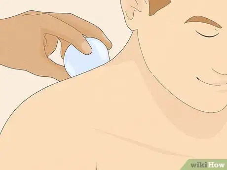 Imagen titulada Fix Torticollis Step 9