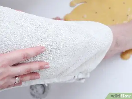 Imagen titulada Prevent Ingrown Hairs on Your Legs Step 5