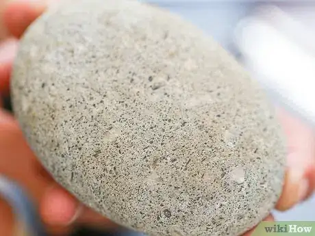 Imagen titulada Identify Igneous Rocks Step 3