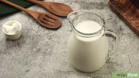 Imagen titulada Thicken Milk Step 1