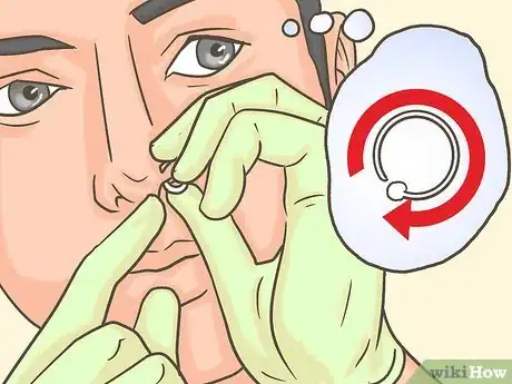 Imagen titulada Change a Nose Piercing Step 12