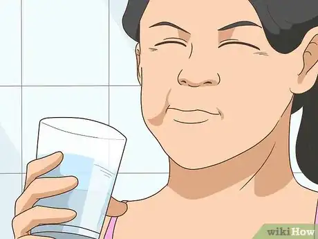 Imagen titulada Loosen a Tooth Step 5