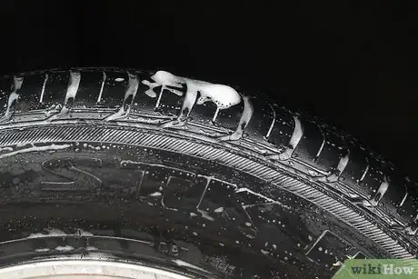 Imagen titulada Patch a Tire Step 7