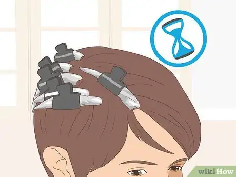 Imagen titulada Dye Hair with Kool Aid Step 18
