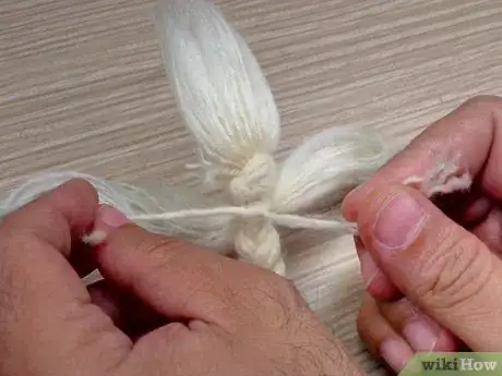 Imagen titulada Make a Tail Step 22