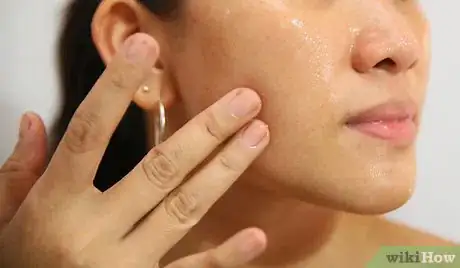 Imagen titulada Remove Deep Facial Wrinkles Step 7