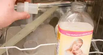 quitar jabón de platos de un lavavajillas