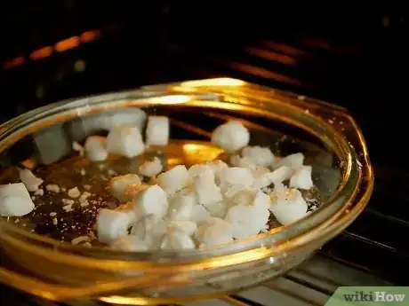 Imagen titulada Melt Candles Step 7