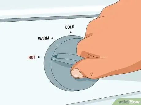 Imagen titulada Bleach Your Clothing Step 3