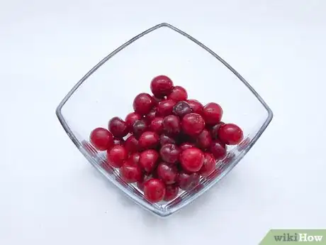 Imagen titulada Eat Cherries Step 2