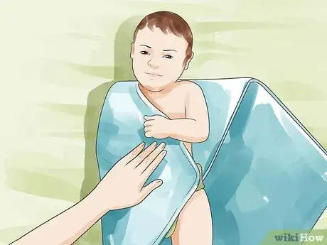 Imagen titulada Swaddle Step 10