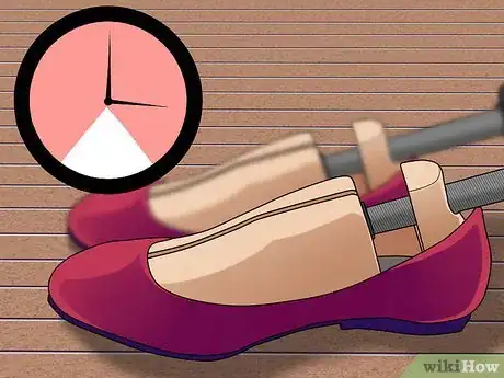 Imagen titulada Stretch Tight Ballet Flats Step 15