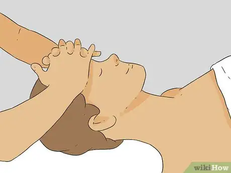 Imagen titulada Give a Head Massage Step 8