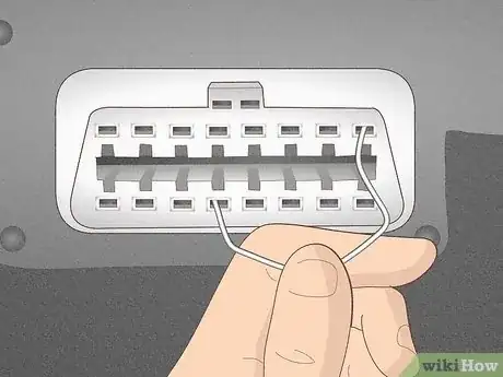 Imagen titulada Reset Traction Control Light Step 17