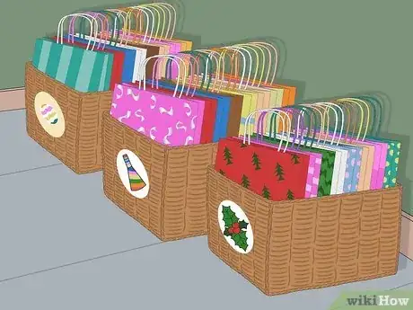 Imagen titulada Store Gift Bags Step 4