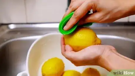Imagen titulada Eat a Lemon Step 11