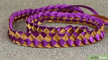 Imagen titulada Make Ribbon Leis Step 14