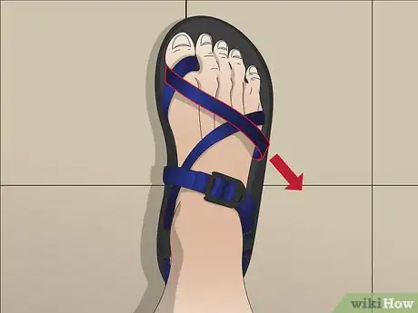 Imagen titulada Adjust Chacos with Toe Straps Step 8