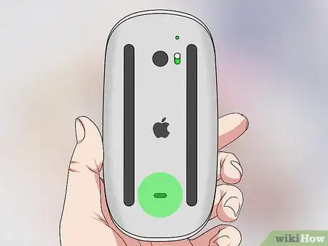 Imagen titulada Replace Batteries on an Apple Magic Mouse Step 12