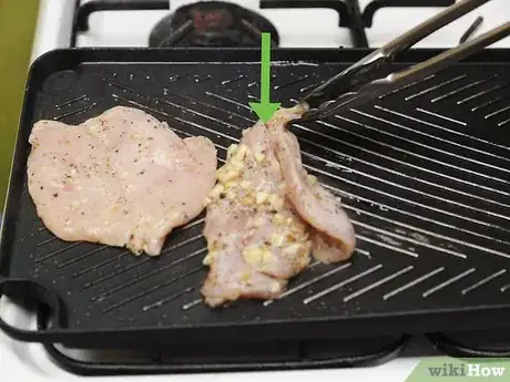 Imagen titulada Cook a Chicken Breast Step 12